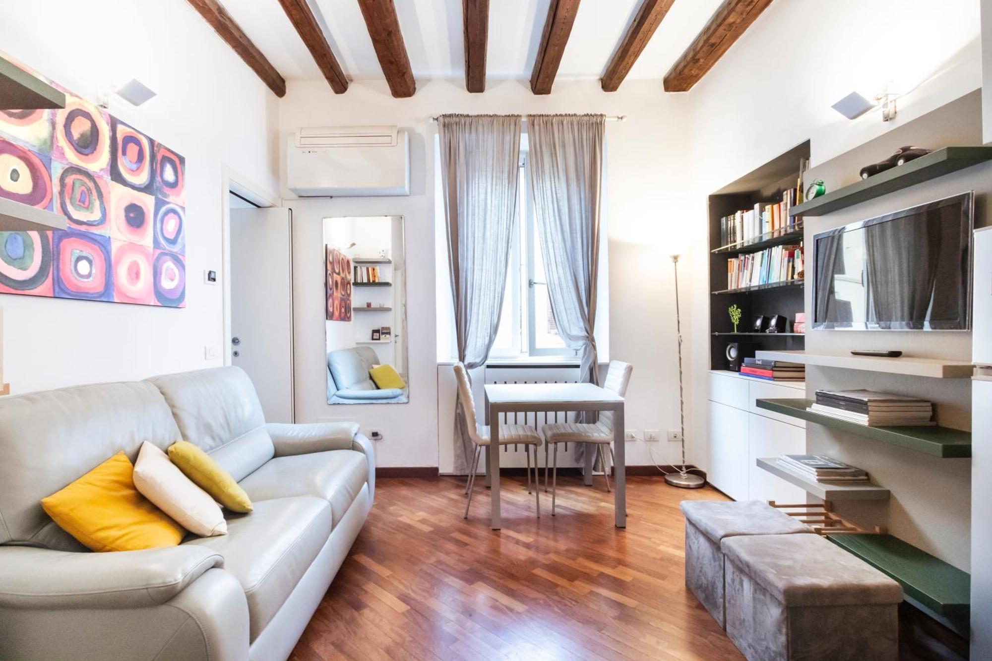 דירות מילאנו Cosy And Bright Flat In The Heart Of Porta Venezia מראה חיצוני תמונה